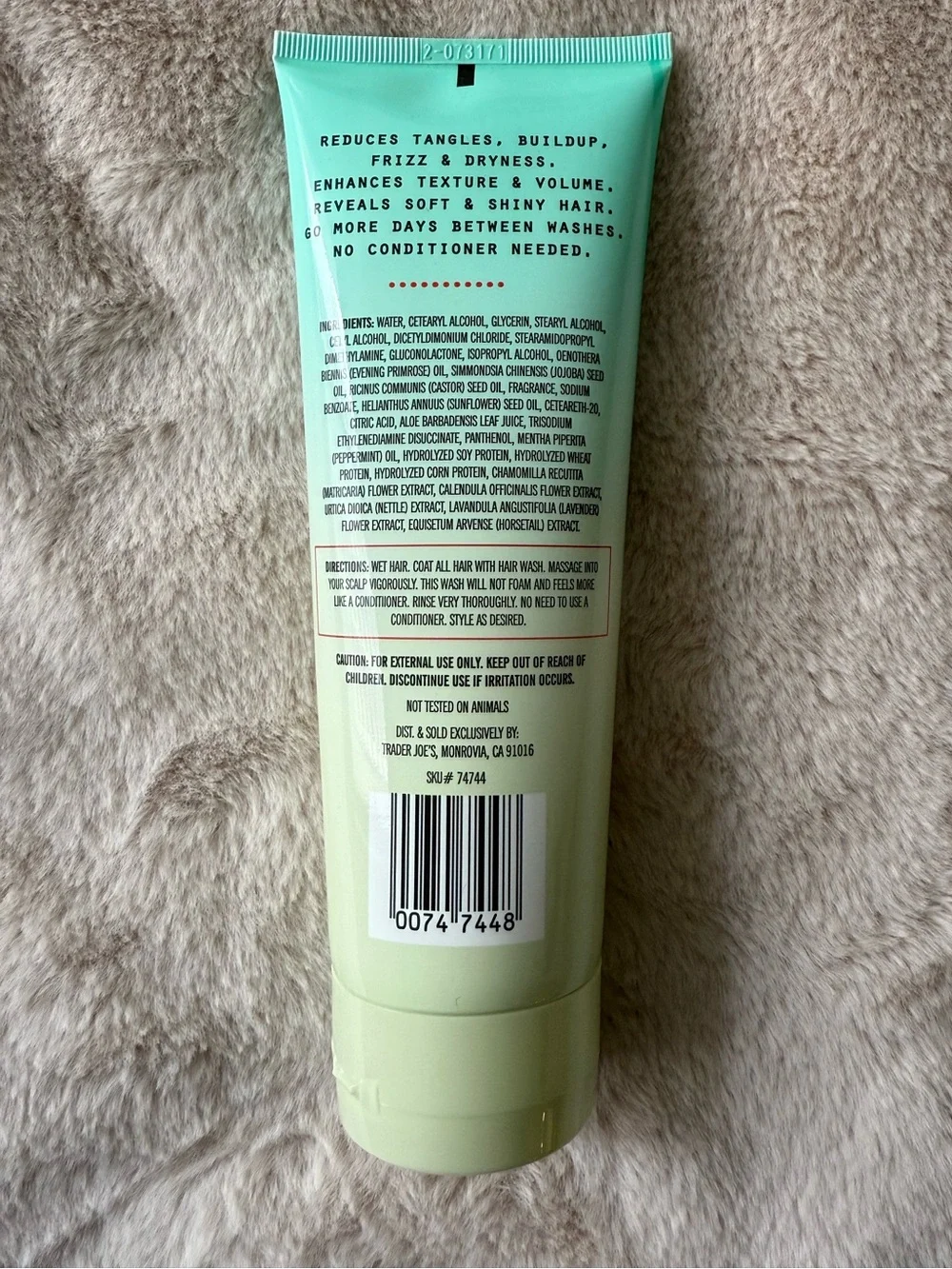 NWT Trader Joe’s Cleansing + Conditioning Hair Wash